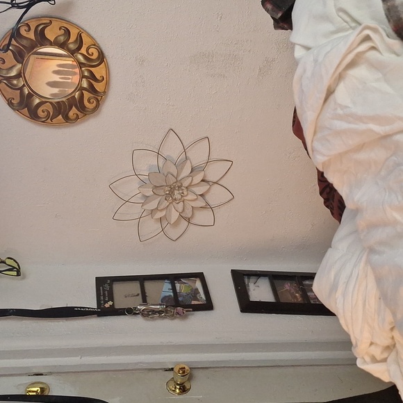 Flower on the wall decorative plaque - Picture 3 of 3